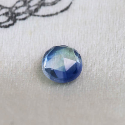 バイカラーサファイア 0.25ct ローズカット 3.6mm×3.6m×1.8mm【MJ2871】