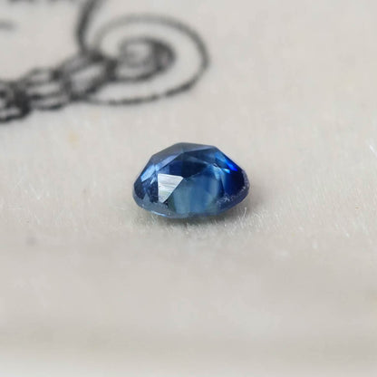 バイカラーサファイア 0.18ct ローズカット 3.3mm×3.3mm×1.6mm【MJ2872】
