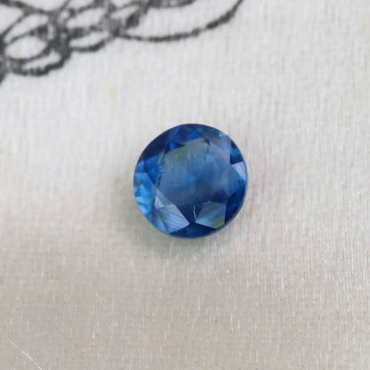 バイカラーサファイア 0.18ct ローズカット 3.3mm×3.3mm×1.6mm【MJ2872】