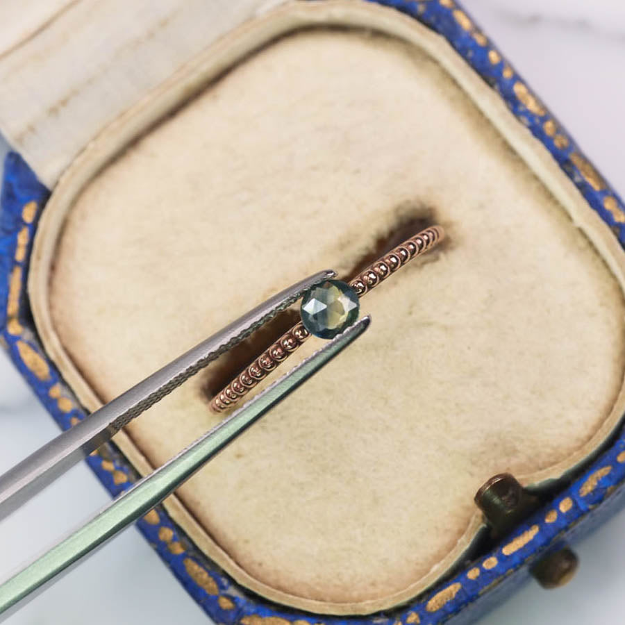 バイカラーサファイア 0.24ct ローズカット 4.0mm×4.0mm×1.6mm【MJ2873】