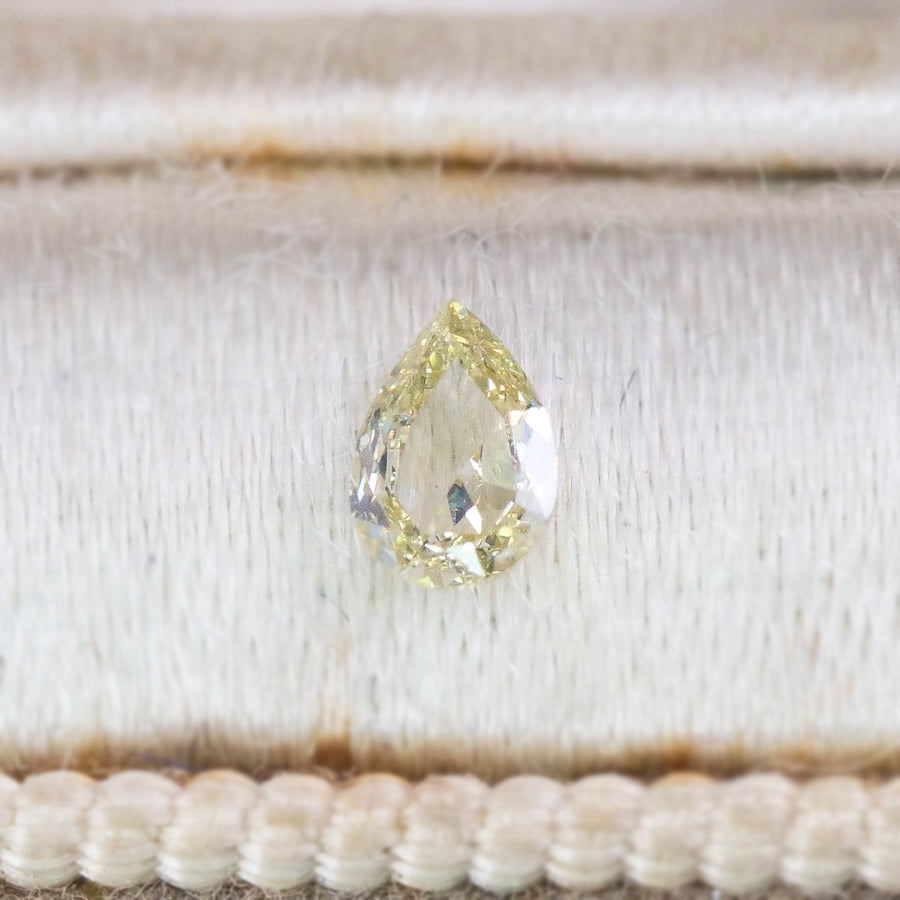 ナチュラルダイヤモンド 0.10ct ペアシェイプローズカット 4.0mm×2.8mm×1.1mm【MJ3068】