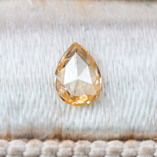 ナチュラルダイヤモンド 0.11ct ペアシェイプローズカット 4.0mm×2.9mm×1.3mm【MJ3070】