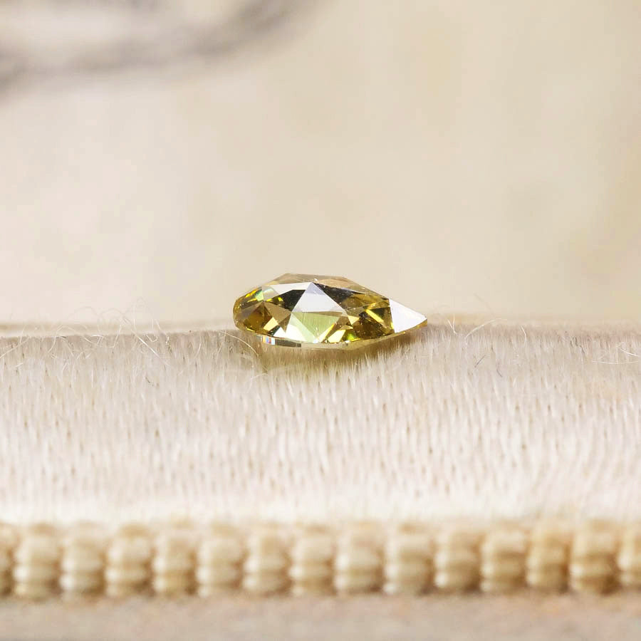 ナチュラルダイヤモンド 0.12ct ペアシェイプローズカット 4.1mm×3.0mm×1.1mm【MJ3071】