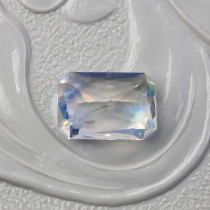 アンデシンラブラドライト 0.90ct ラディアントカット 7.2mm×4.9mm×3.6mm レインボームーンストーン【MJ2867】