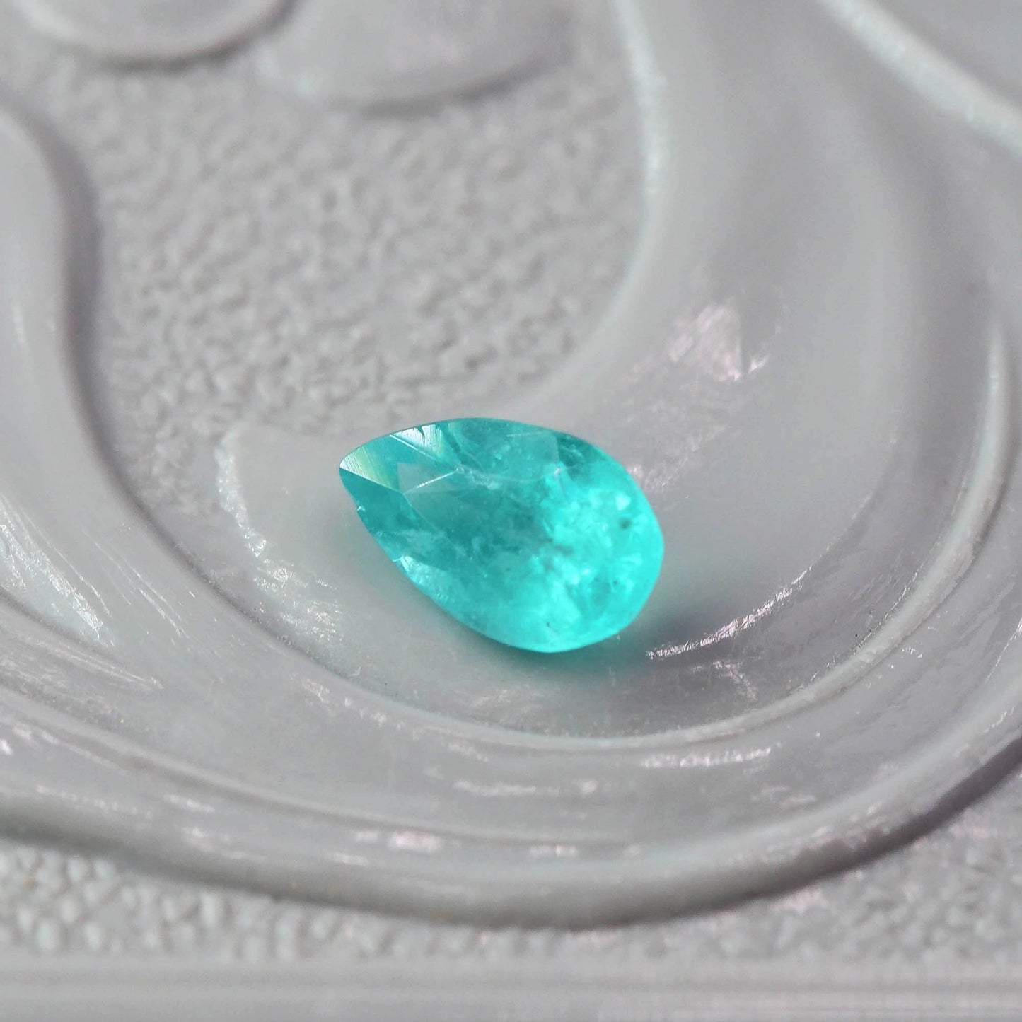 パライバトルマリン ブラジル産 0.15ct ペアシェイプカット 4.6mm×2.8mm×1.9mm【MJ3076】