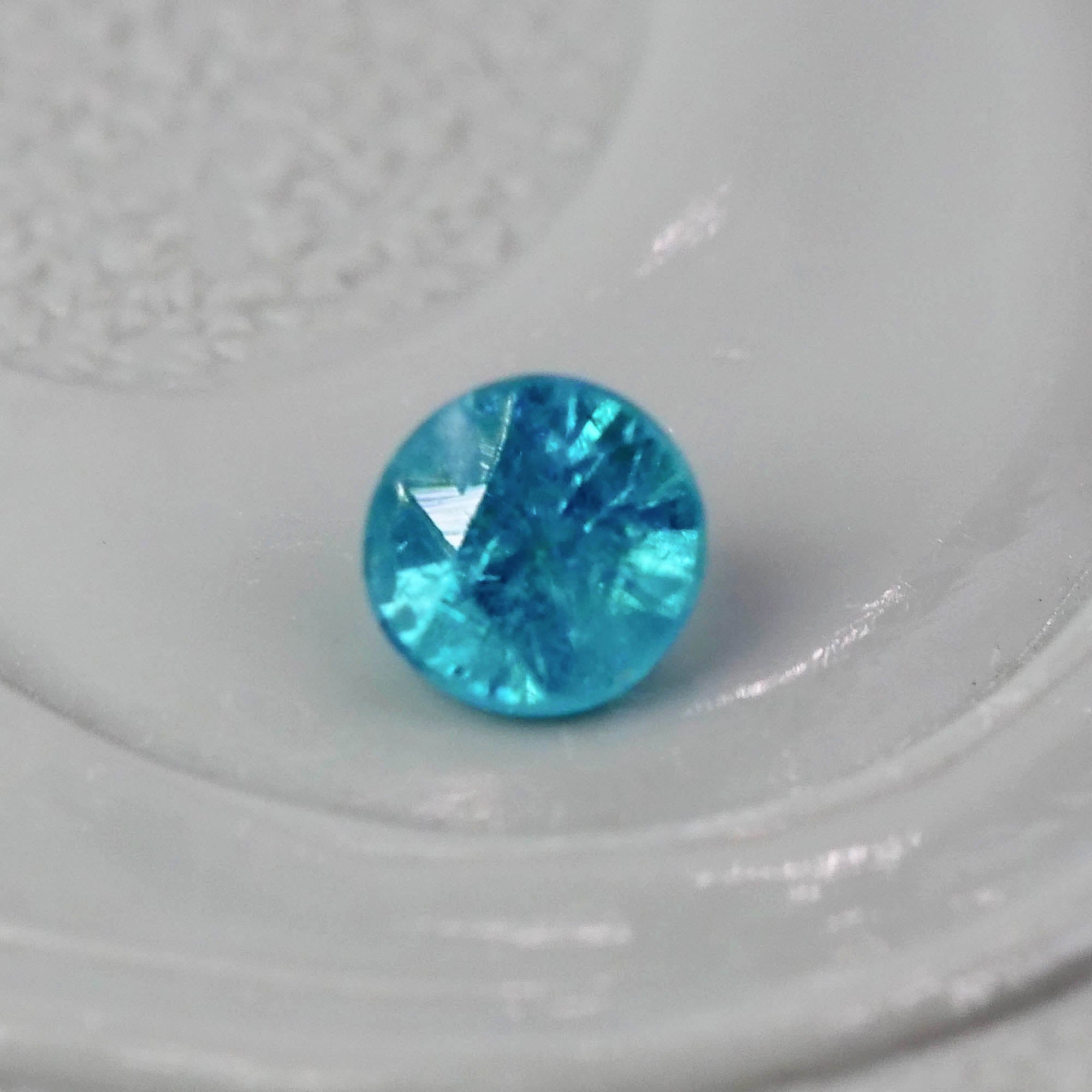 ブラジル産天然パライバトルマリン(オーバルミックスカット) パライバトルマリン ブラジル産 0.08ct ラウンドカット 2.7mm×2.6mm