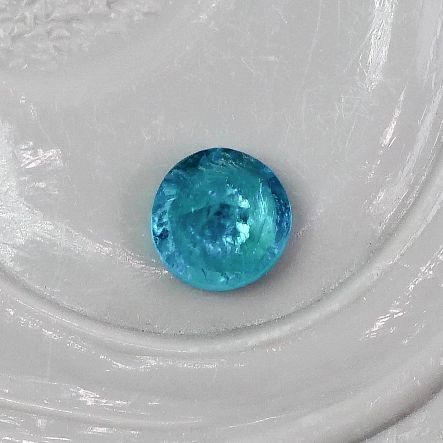 パライバトルマリン ブラジル産 0.08ct ラウンドカット 2.7mm×2.6mm×1.9mm【MJ3079】