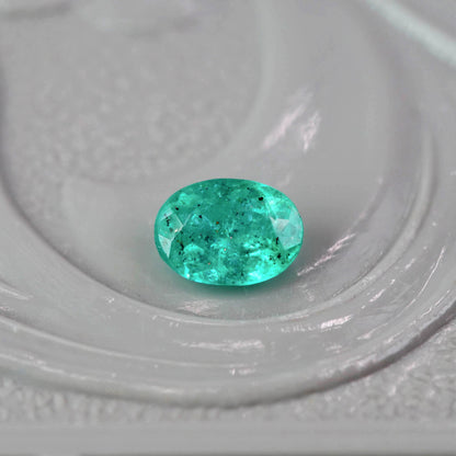パライバトルマリン ブラジル産 0.15ct オーバルカット 4.0mm×2.9mm×1.8mm【MJ3080】