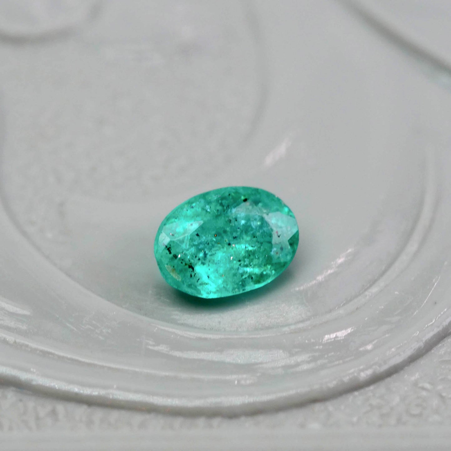 パライバトルマリン ブラジル産 0.15ct オーバルカット 4.0mm×2.9mm×1.8mm【MJ3080】