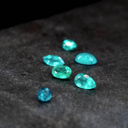 パライバトルマリン ブラジル産 0.08ct ラウンドカット 2.7mm×2.6mm×1.9mm【MJ3079】