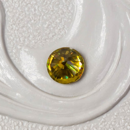 スフェーン 0.22ct ラウンドカット 3.8mm×3.8mm×2.4mm【MJ3084】