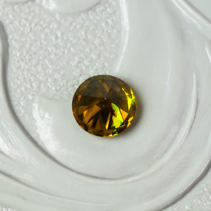 スフェーン 0.26ct ラウンドカット 4.0mm×4.0mm×2.6mm【MJ3085】