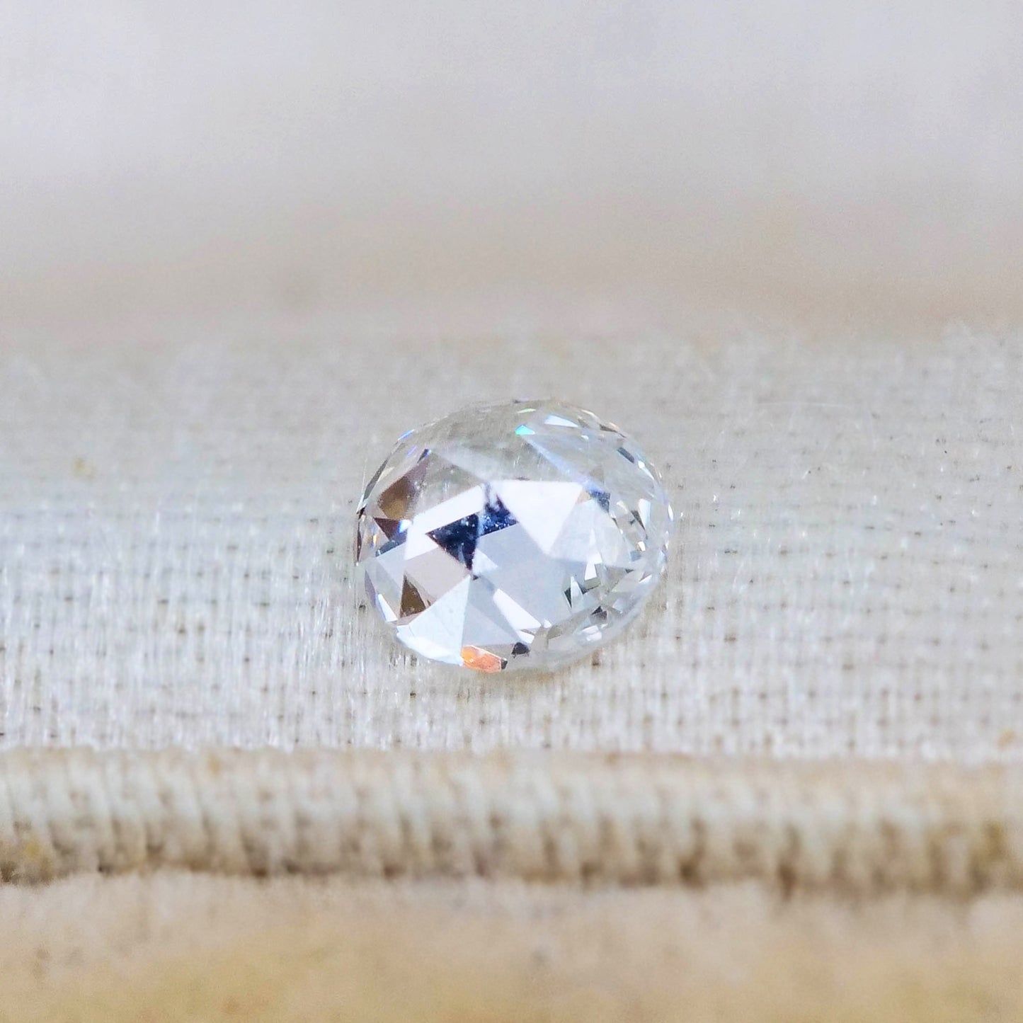 ダイヤモンド 0.161ct D SI-2 ローズカット 3.8mm×3.9mm×1.4mm ソーティング付き【MJ3032】