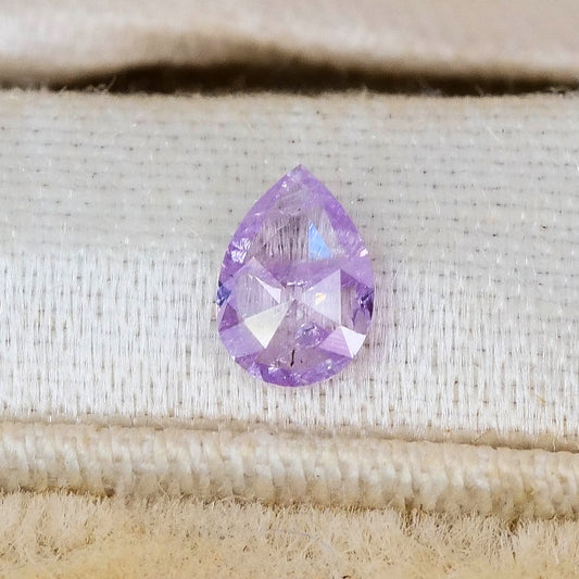 パープリッシュピンクダイヤモンド 0.076ct ペアシェイプカット 3.8mm×2.6mm×0.9mm ソーティング付き【MJ3035】