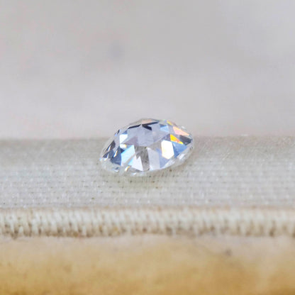 ダイヤモンド 0.084ct D SI-2 ローズカット ソーティング付き 3.0mm×3.0mm×1.2mm【MJ3033】