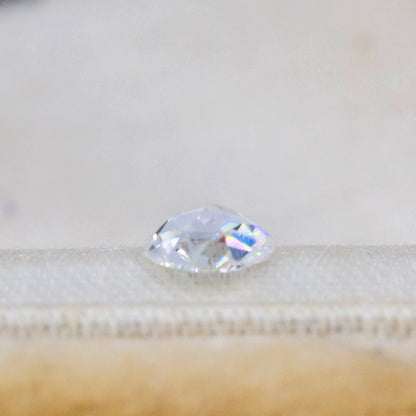 ダイヤモンド 0.084ct D SI-2 ローズカット ソーティング付き 3.0mm×3.0mm×1.2mm【MJ3033】