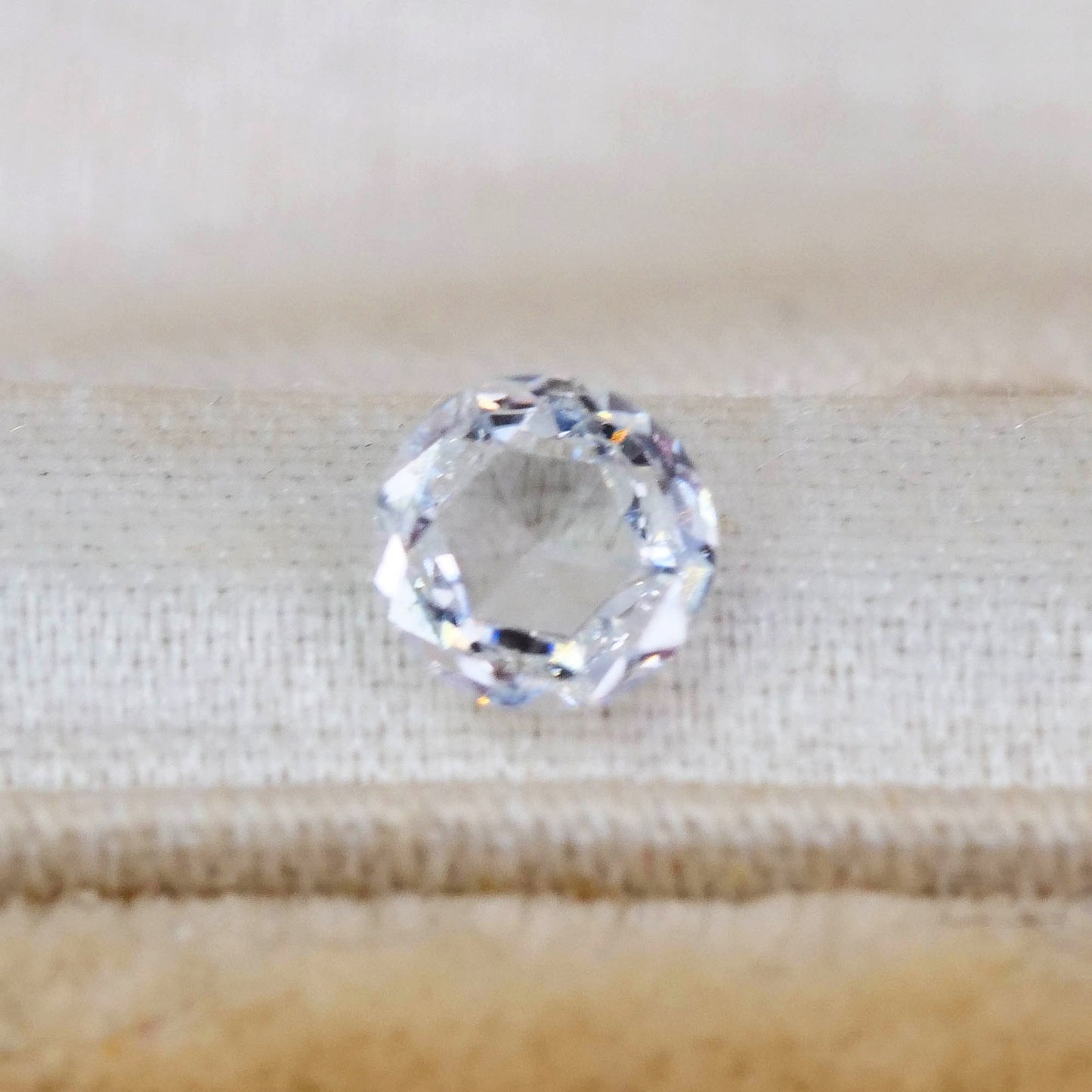 ダイヤモンド 0.084ct D SI-2 ローズカット ソーティング付き 3.0mm×3.0mm×1.2mm【MJ3033】