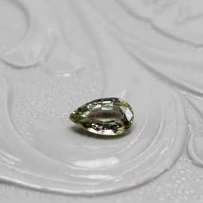 非加熱サファイア 0.25ct ペアシェイプカット 4.9mm×2.9mm×1.8mm【MJ2554-1】