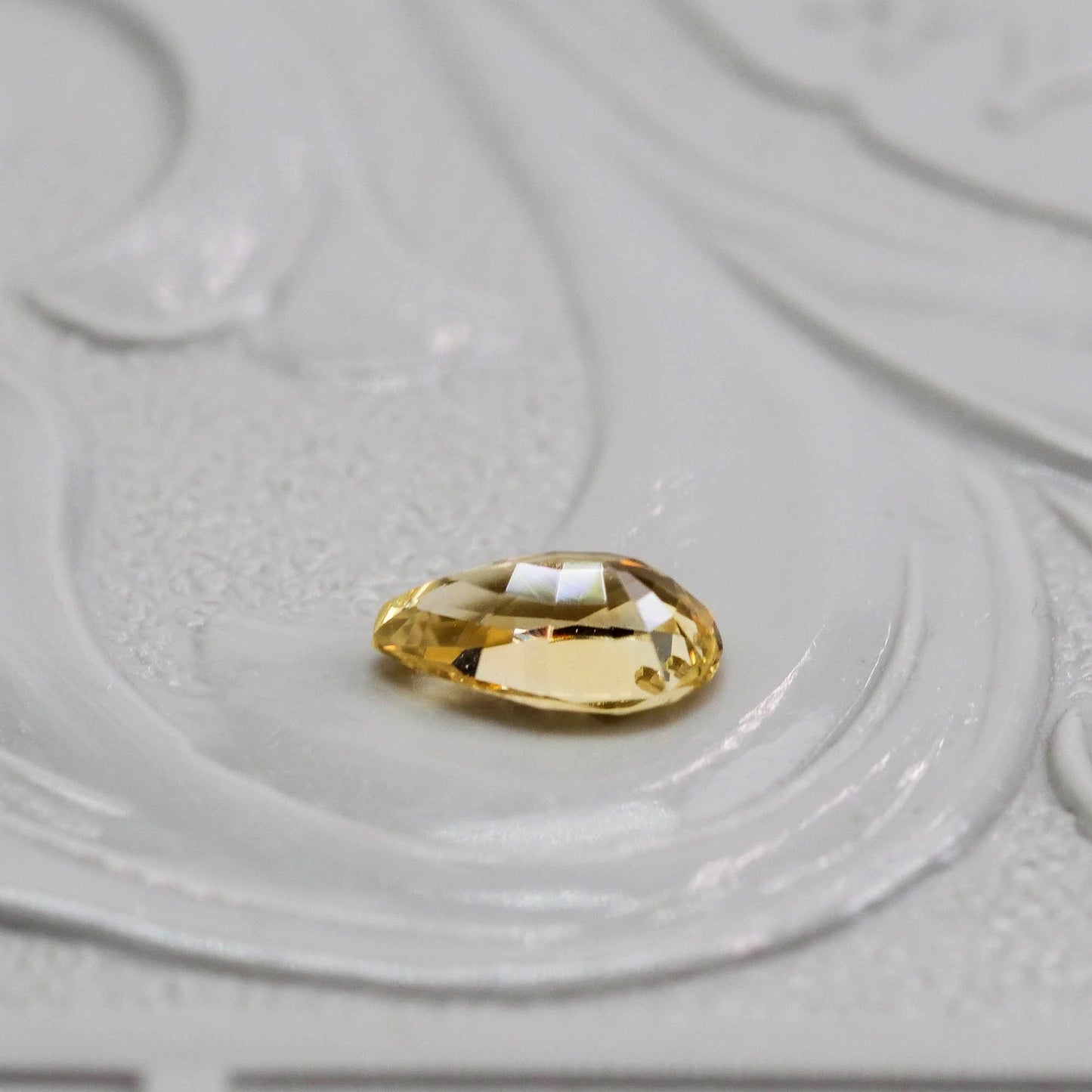 非加熱サファイア 0.24ct ペアシェイプカット 4.9mm×3.0mm×1.9mm【MJ2554-2】