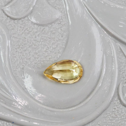 非加熱サファイア 0.24ct ペアシェイプカット 4.9mm×3.0mm×1.9mm【MJ2554-2】
