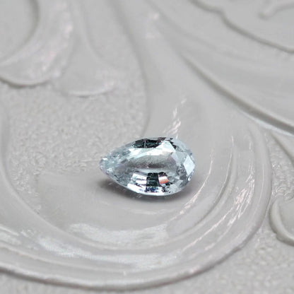 非加熱サファイア 0.25ct ペアシェイプカット 4.9mm×3.0mm×1.8mm【MJ2554-3】