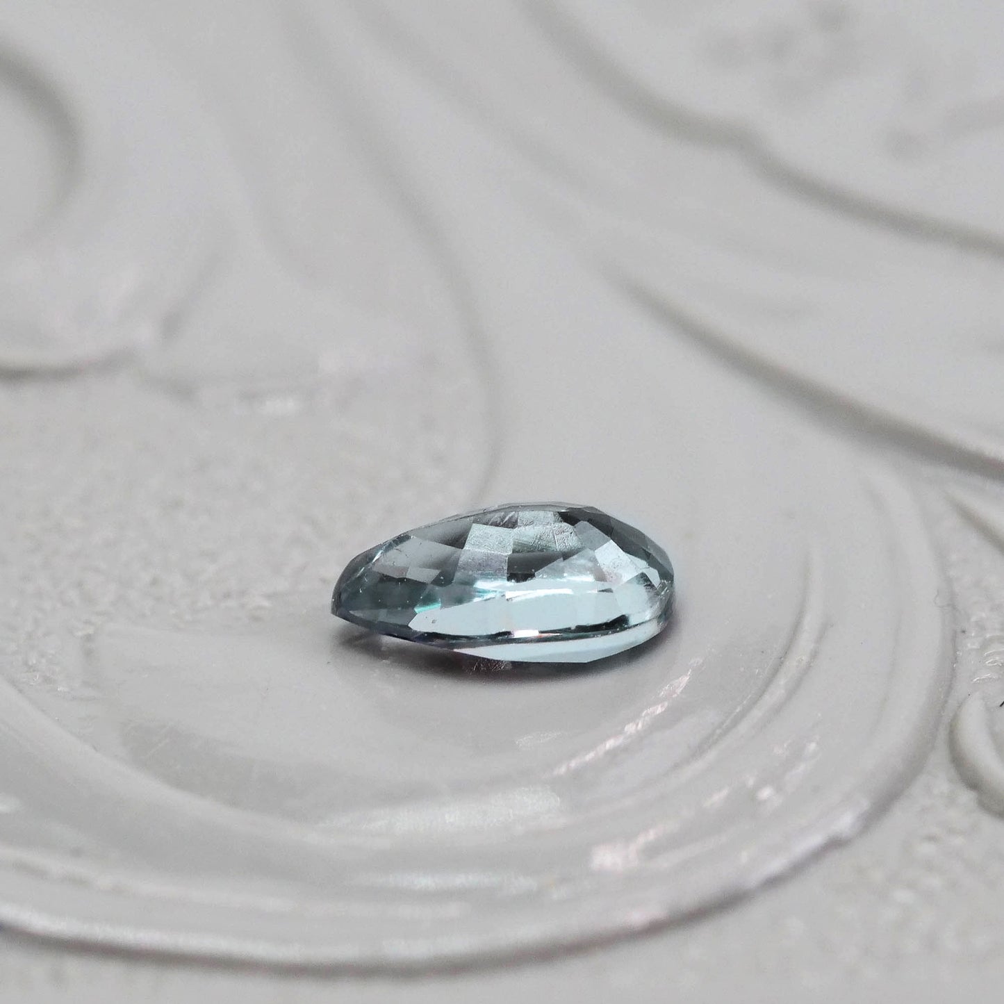 非加熱サファイア 0.22ct ペアシェイプカット 4.8mm×2.9mm×1.8mm【MJ2554-4】