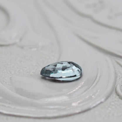 非加熱サファイア 0.22ct ペアシェイプカット 4.8mm×2.9mm×1.8mm【MJ2554-4】