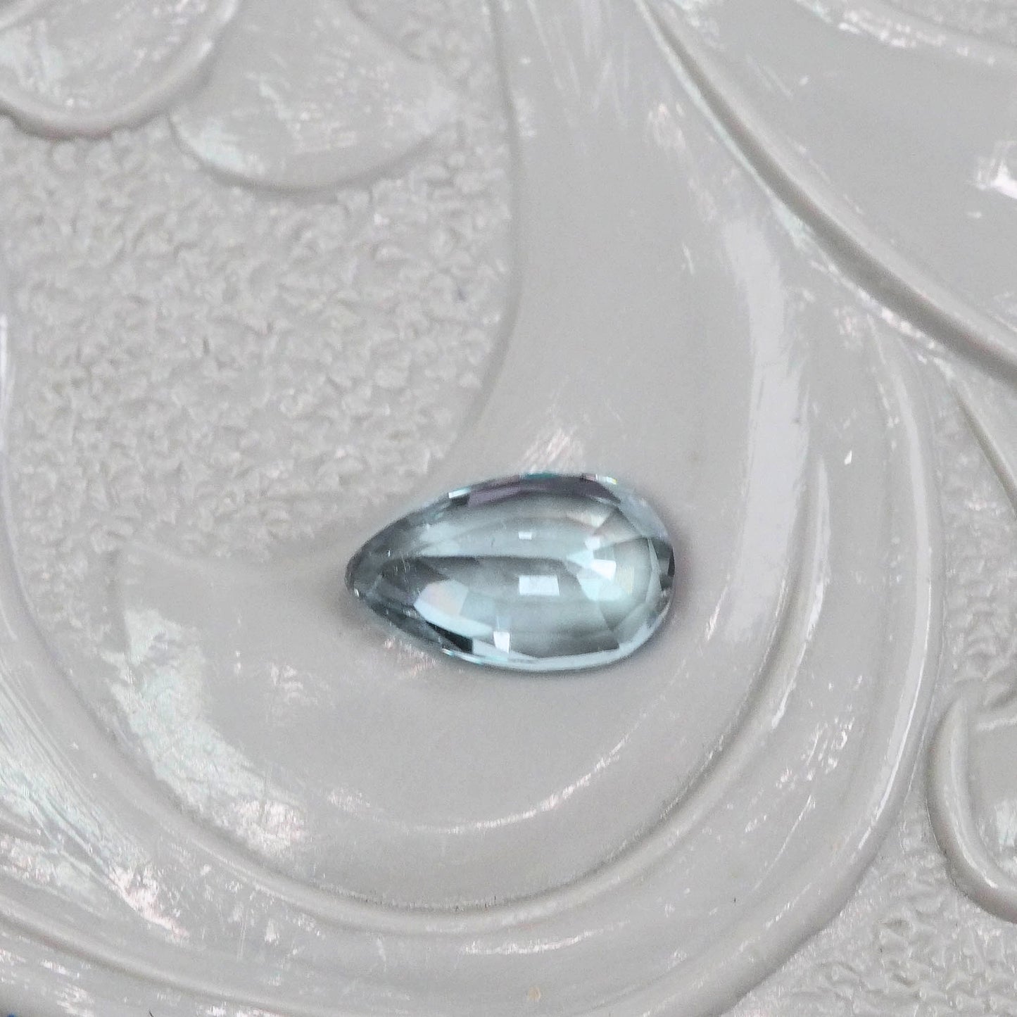 非加熱サファイア 0.22ct ペアシェイプカット 4.8mm×2.9mm×1.8mm【MJ2554-4】