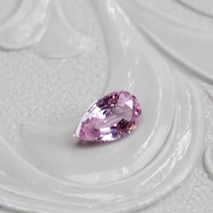非加熱サファイア 0.25ct ペアシェイプカット 5.0mm×2.9mm×1.9mm【MJ2554-5】