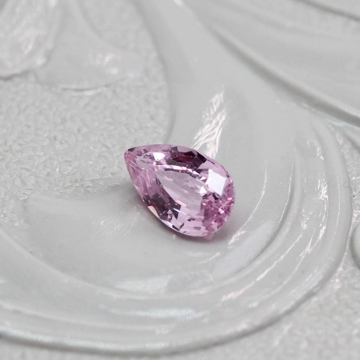 非加熱サファイア 0.25ct ペアシェイプカット 5.0mm×2.9mm×1.9mm【MJ2554-5】