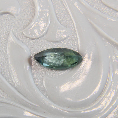 バイカラートルマリン 0.34ct マーキスカット 7.3mm×3.3mm×2.0mm【MJ3087】