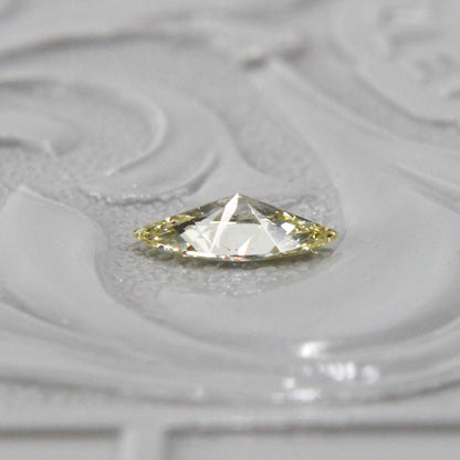 ダイヤモンド 0.20ct マーキスカット 6.3mm×2.9mm×1.8mm【MJ2917】
