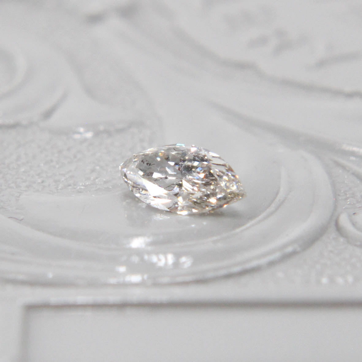 ダイヤモンド 0.18ct マーキスカット 5.8mm×2.8mm×1.7mm【MJ2914】