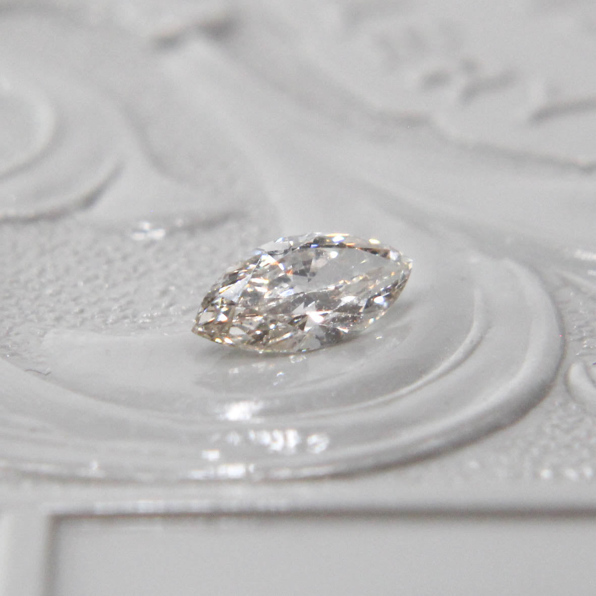 ダイヤモンド 0.18ct マーキスカット 5.8mm×2.8mm×1.7mm【MJ2914】