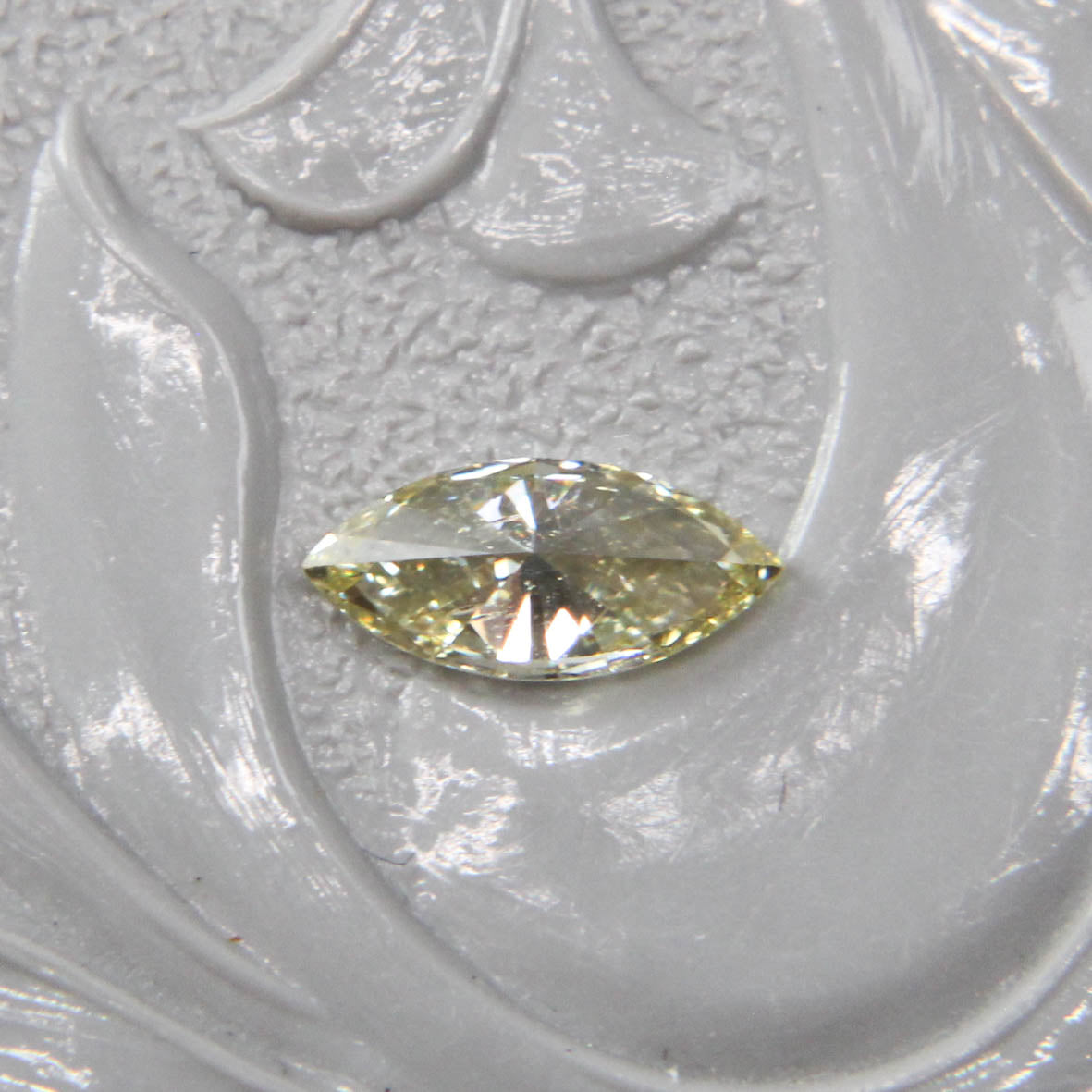 ダイヤモンド 0.20ct マーキスカット 6.3mm×2.9mm×1.8mm【MJ2917】