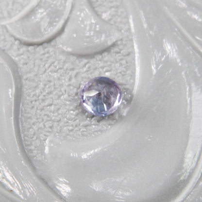 バイカラーサファイア 0.09ct ラウンドカット 2.6mm×2.6mm×1.7mm【MJ2993】
