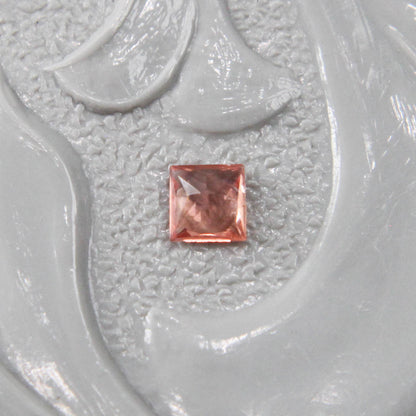 サファイア 0.06ct スクエアカット 2.3mm×2.2mm×1.2mm【MJ2994】