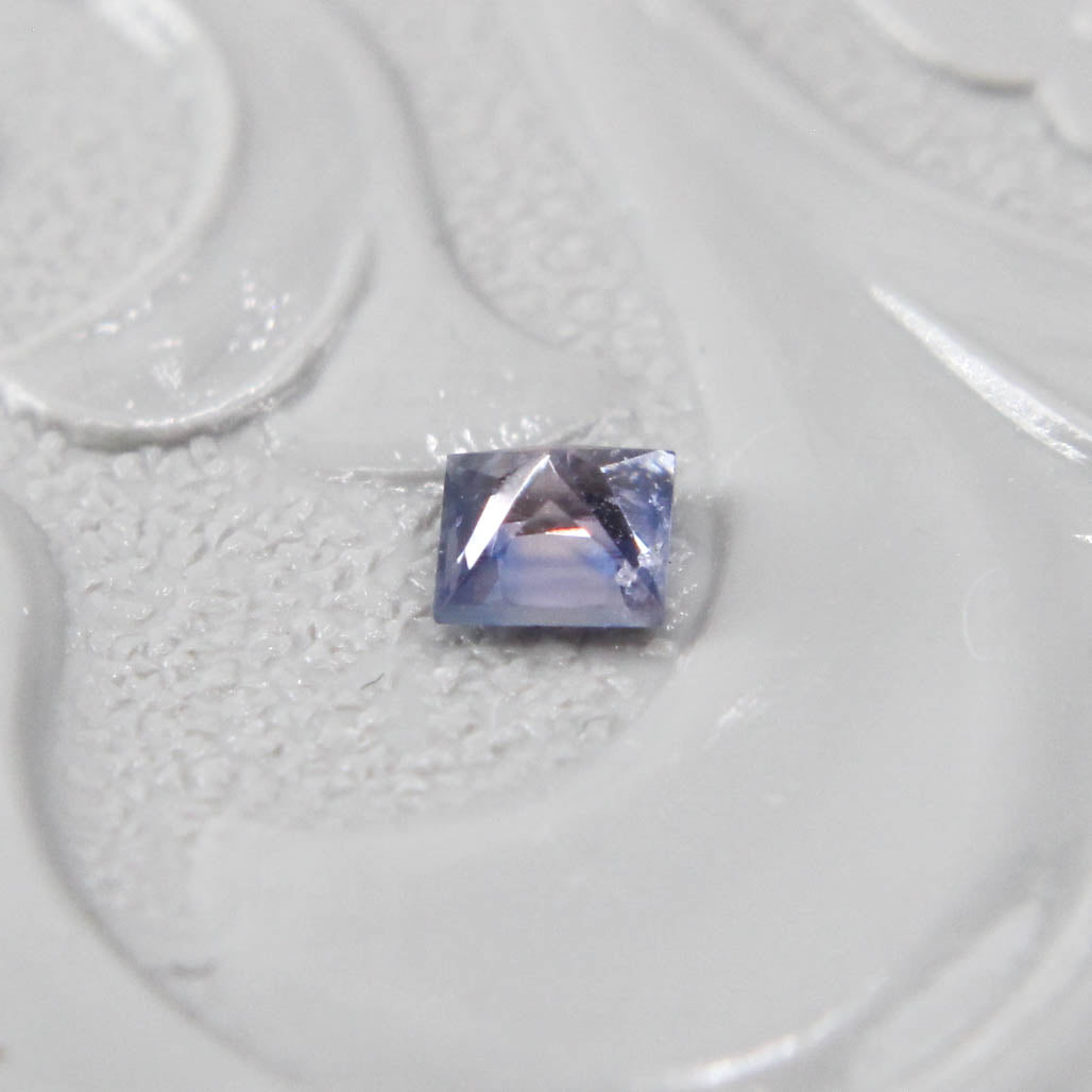 バイカラーサファイア 0.12ct スクエアカット 2.7mm×2.7mm×1.4mm【MJ2987】