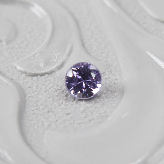 サファイア 0.12ct ラウンドカット 2.7mm×2.7mm×1.9mm【MJ2990】