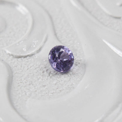 サファイア 0.12ct ラウンドカット 2.7mm×2.7mm×1.9mm【MJ2990】