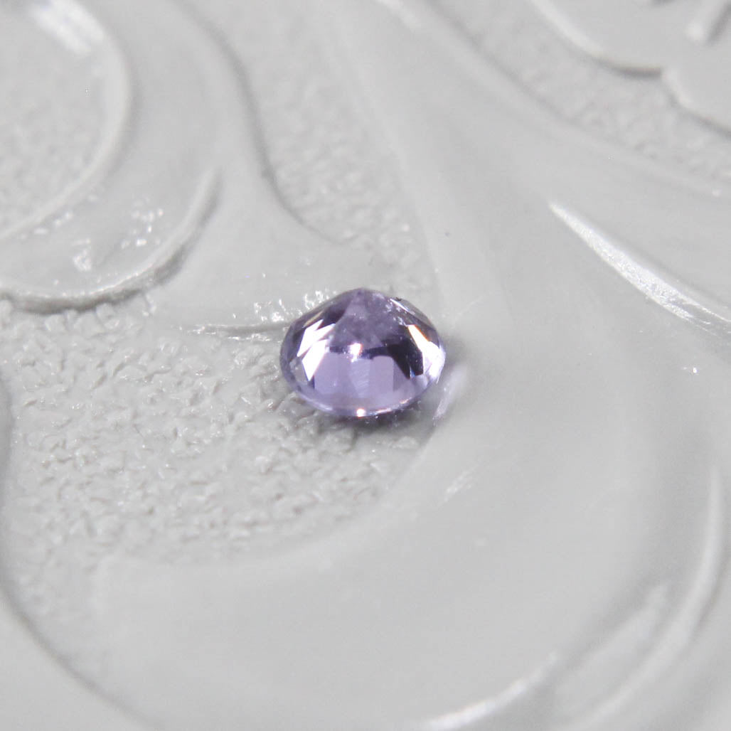 サファイア 0.12ct ラウンドカット 2.7mm×2.7mm×1.9mm【MJ2990】