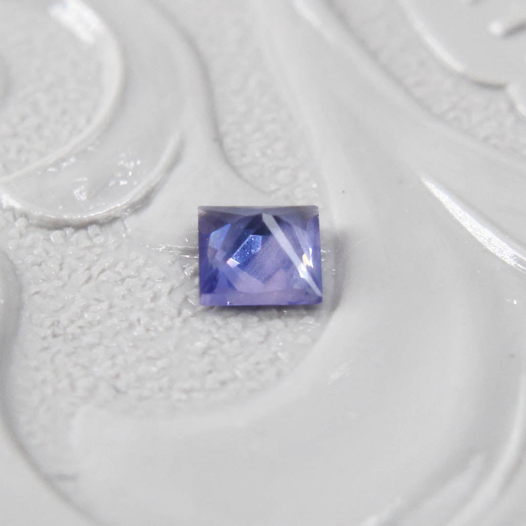 バイカラーサファイア 0.15ct スクエアカット 2.8mm×2.8mm×1.7mm【MJ2992】