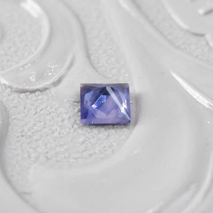 バイカラーサファイア 0.15ct スクエアカット 2.8mm×2.8mm×1.7mm【MJ2992】