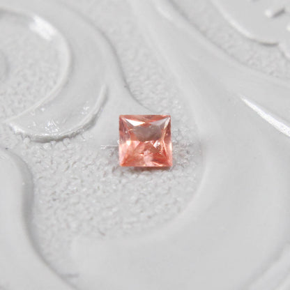 サファイア 0.06ct スクエアカット 2.3mm×2.2mm×1.2mm【MJ2994】