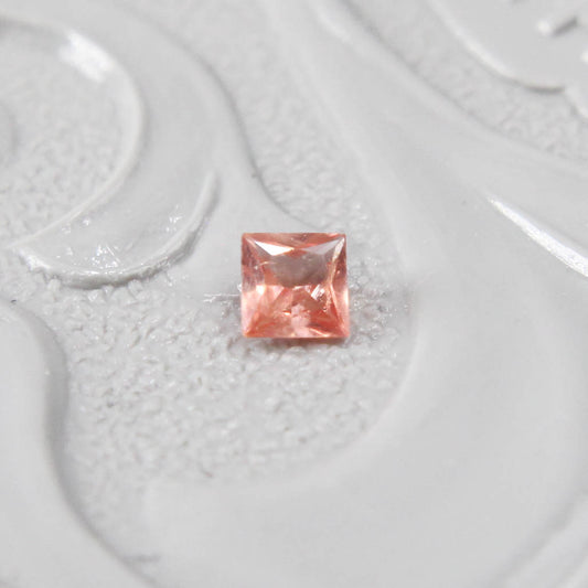 サファイア 0.06ct スクエアカット 2.3mm×2.2mm×1.2mm【MJ2994】