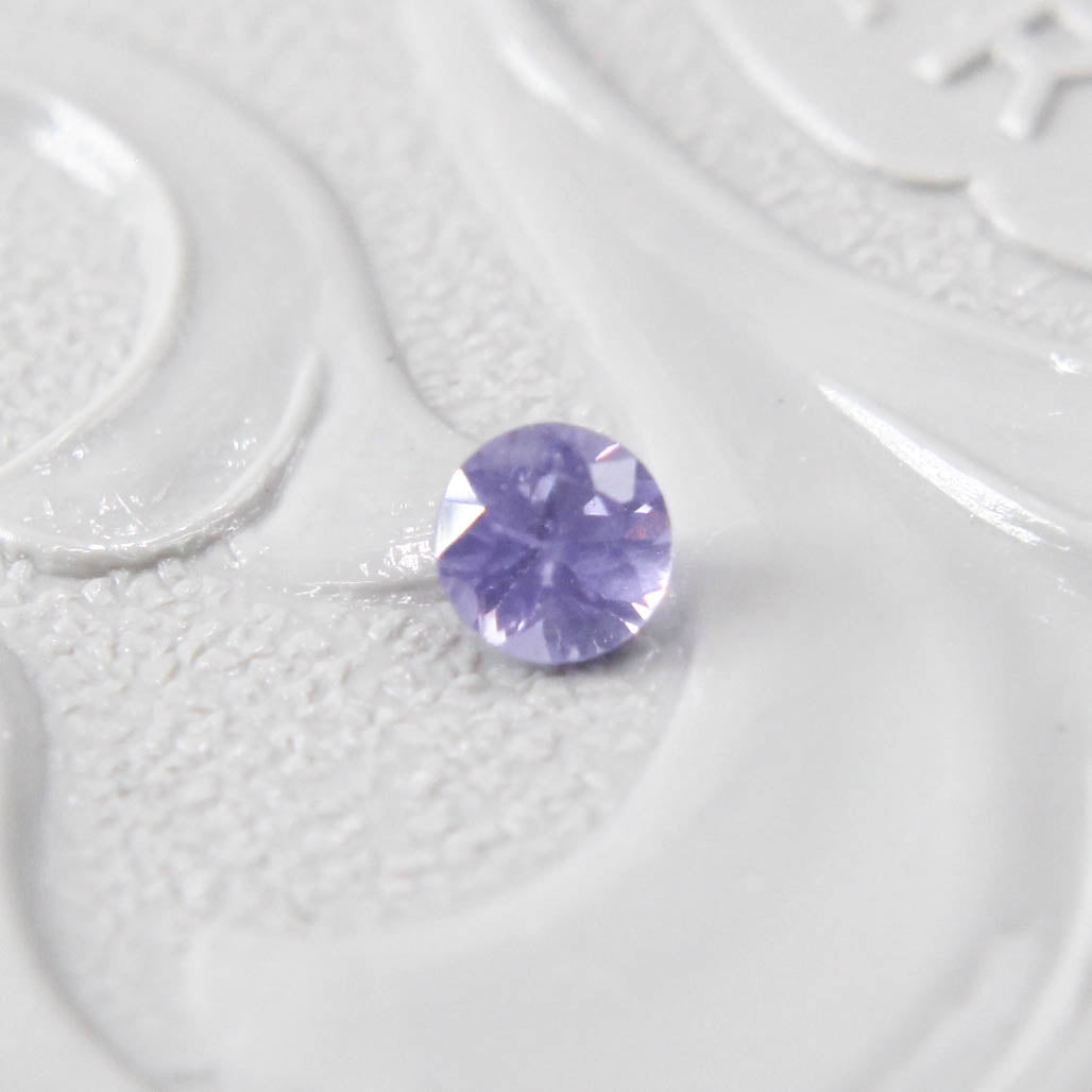 サファイア 0.12ct ラウンドカット 2.7mm×2.7mm×1.9mm【MJ2995】