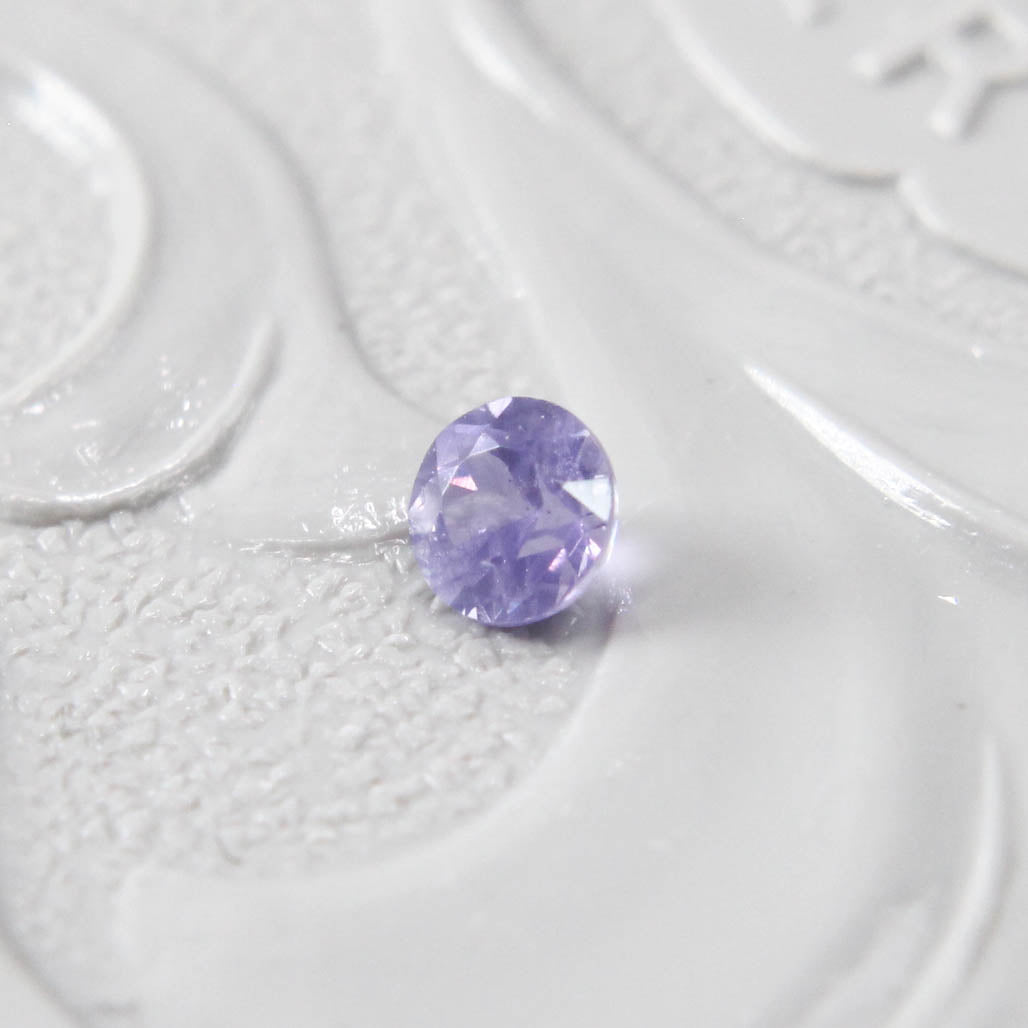 サファイア 0.12ct ラウンドカット 2.7mm×2.7mm×1.9mm【MJ2995】