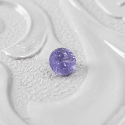 サファイア 0.12ct ラウンドカット 2.7mm×2.7mm×1.9mm【MJ2995】