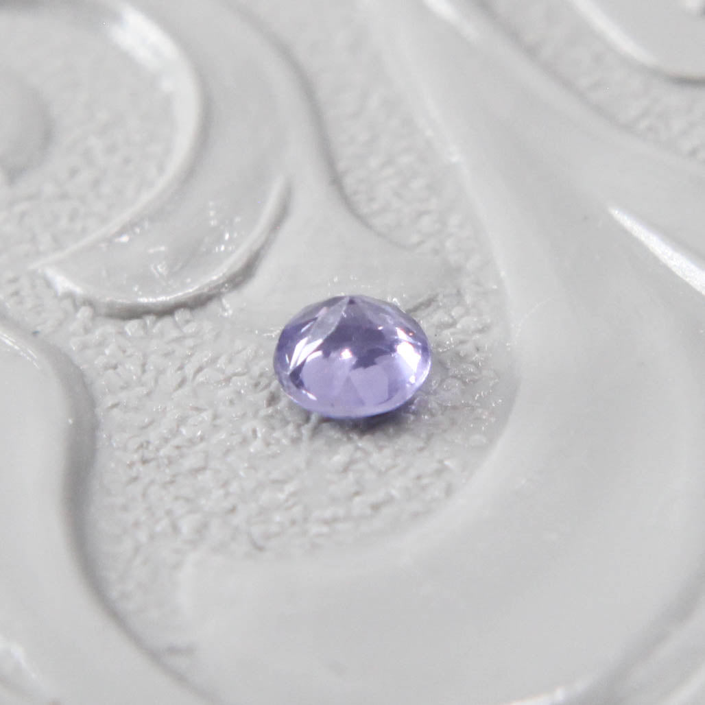 サファイア 0.12ct ラウンドカット 2.7mm×2.7mm×1.9mm【MJ2995】