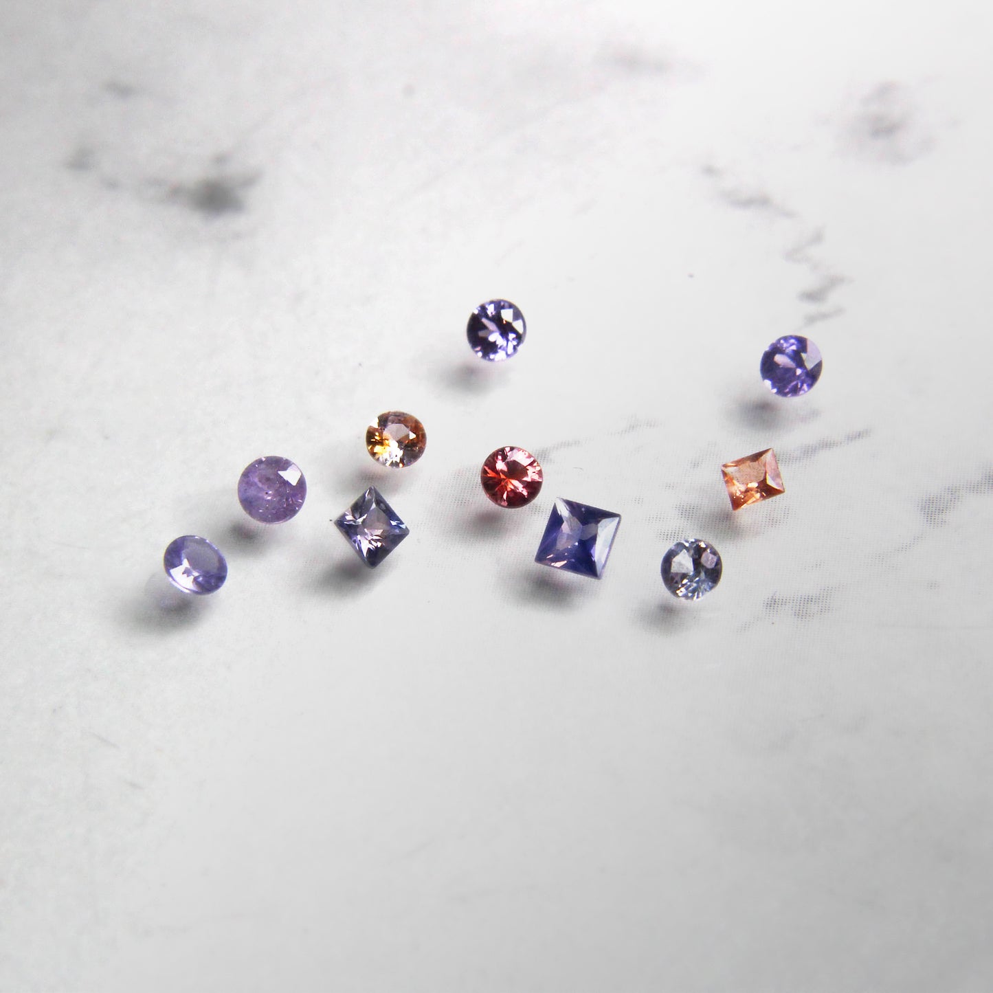 サファイア 0.09ct ラウンドカット 2.7mm×2.7mm×1.4mm【MJ2986】